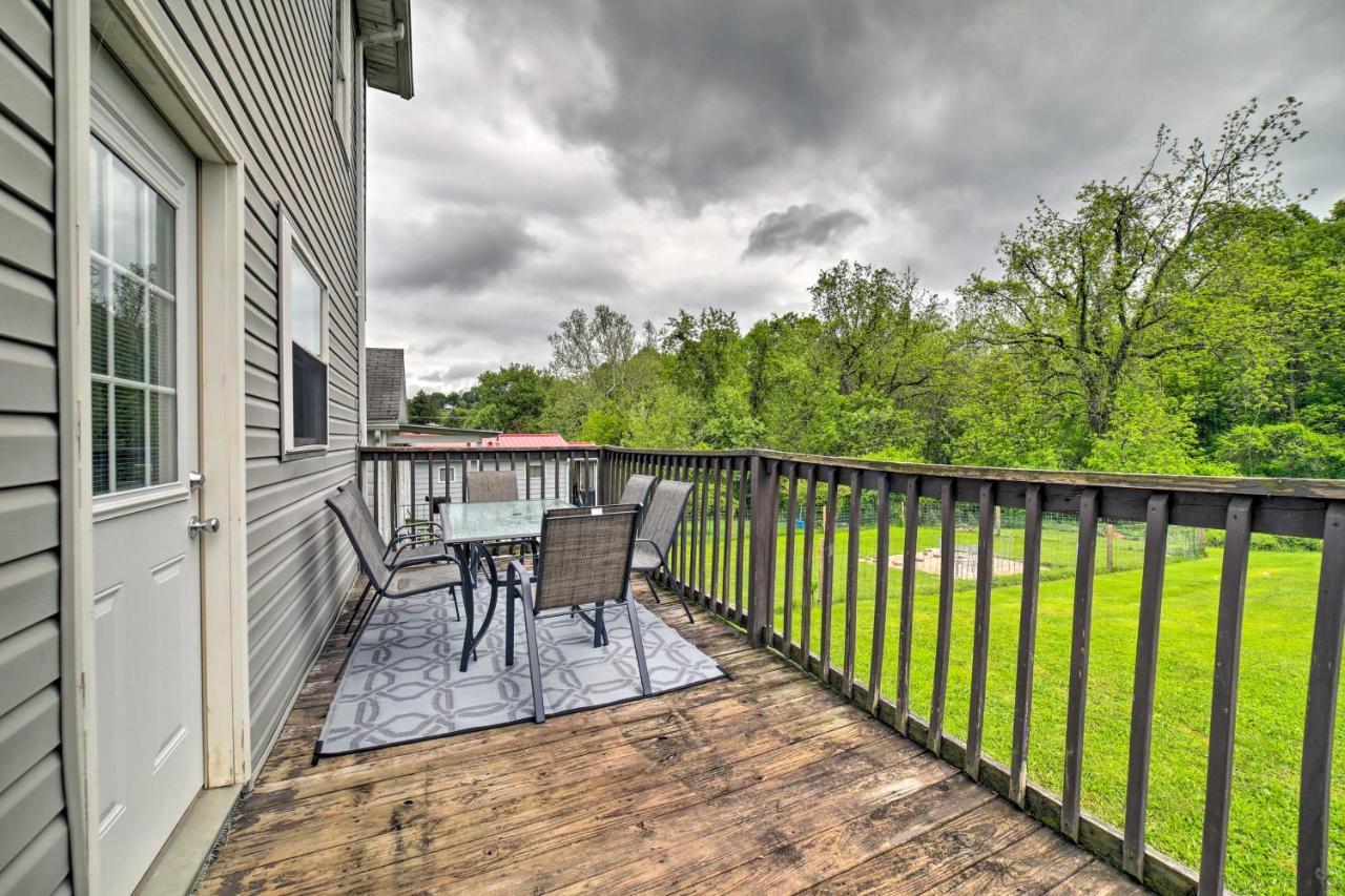 Morgantown Home With Deck About 2 Mi To Wv University! Luaran gambar